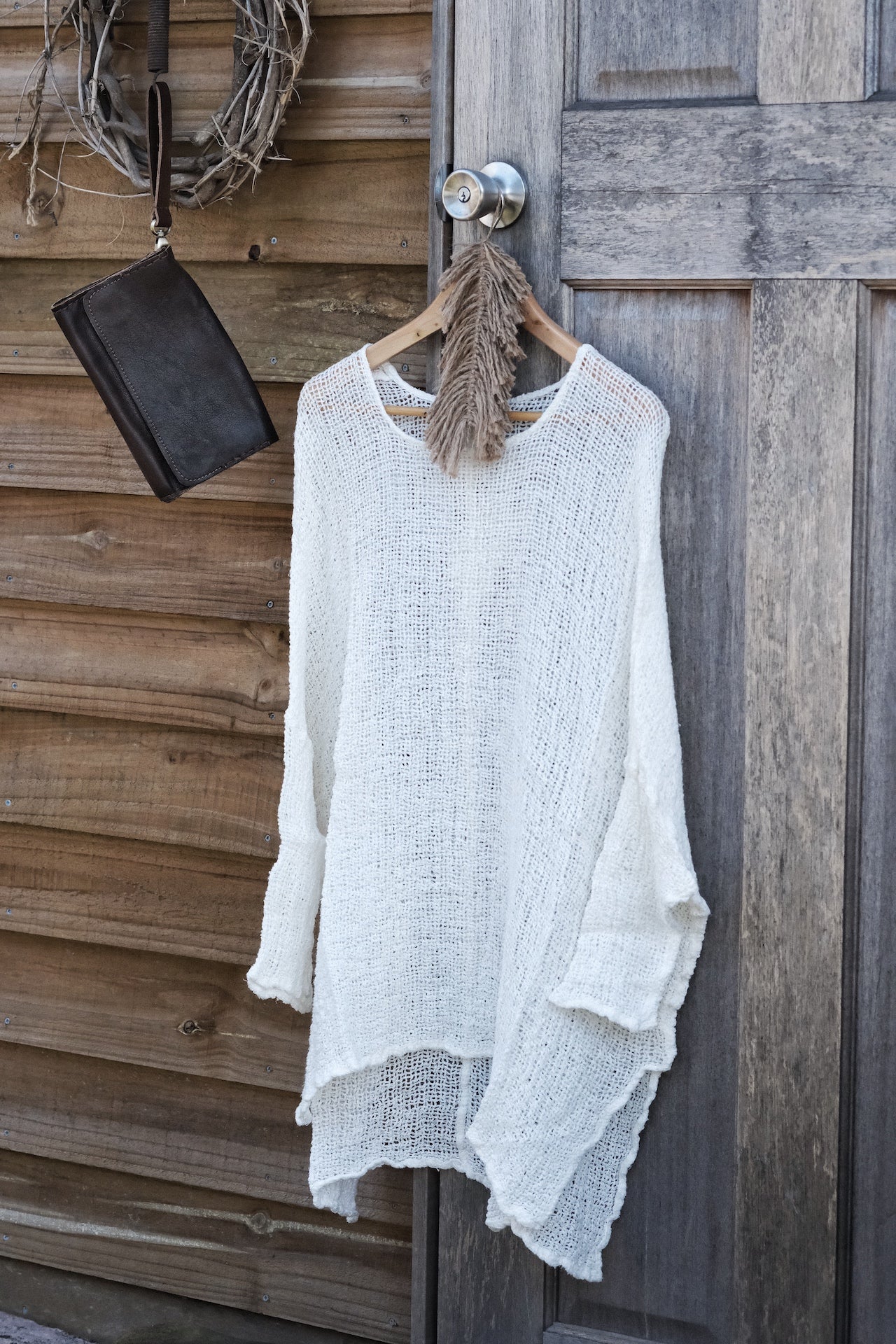 La Bottega di Brunella Top Maglia Bonta - Campagna Latte - LUXAMORE -Tops-La Bottega di Brunella Maglia Bontà – latte handcrafted linen tops made in Italy. Ethically woven with natural fibers. Explore La Bottega di Brunella’s linen tops.