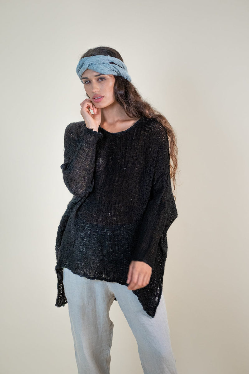 La Bottega di Brunella Top Maglia Bonta - Campagna Nero - LUXAMORE -Tops-La Bottega di Brunella Maglia Bontà – Nero handcrafted linen tops made in Italy. Ethically woven with natural fibers. Explore La Bottega di Brunella’s linen tops.
