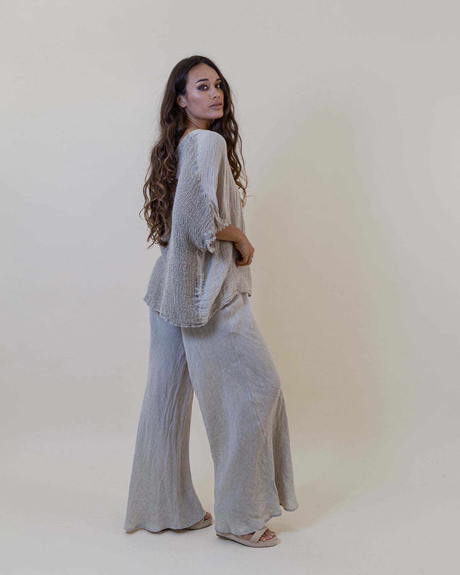 La Bottega di Brunella Top Maglia Corsara - Campagna Naturale - LUXAMORE -Tops-La Bottega di Brunella Maglia Corsara – handcrafted linen tops made in Italy. Ethically woven with natural fibers. Explore La Bottega di Brunella’s linen tops today.