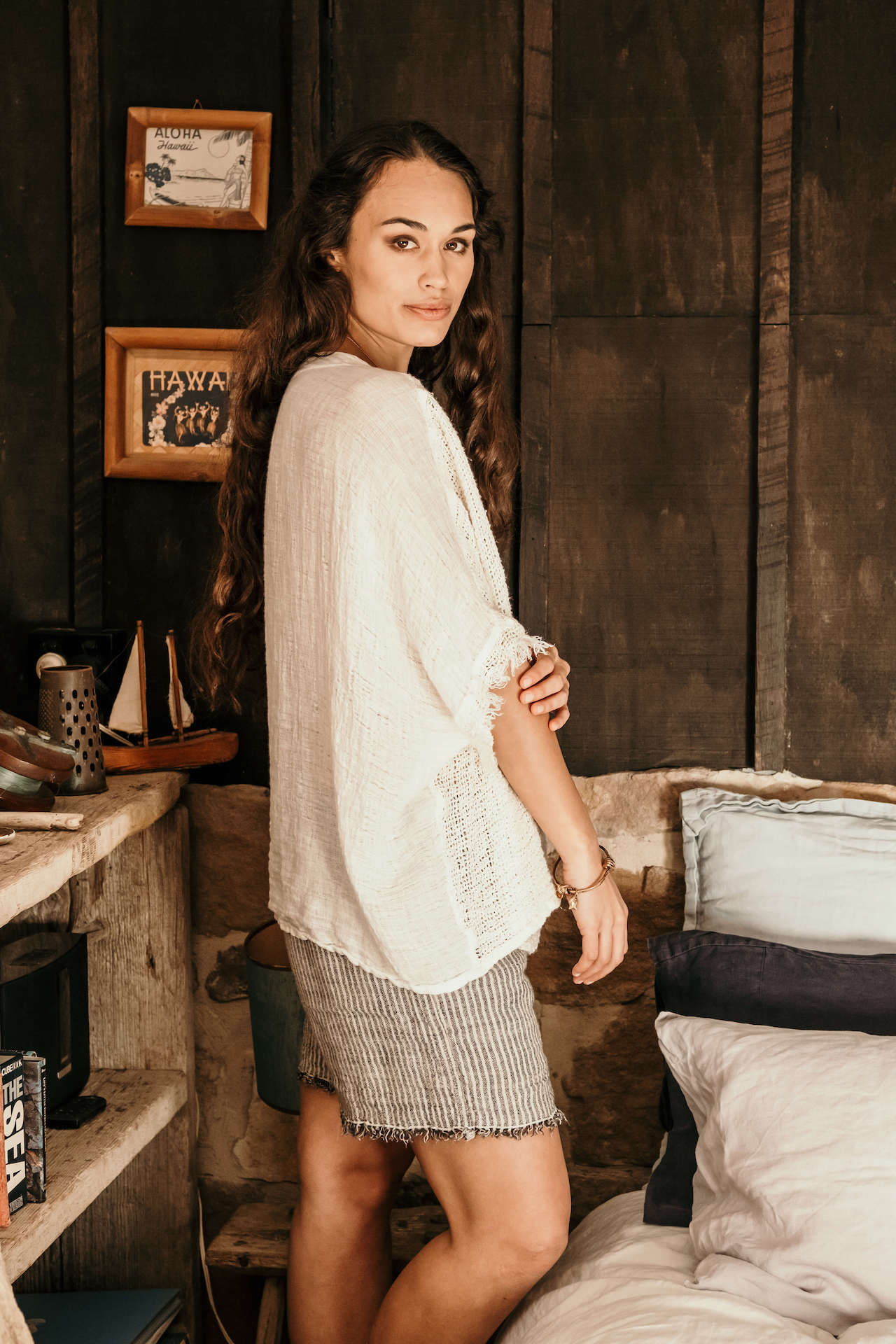 La Bottega di Brunella Top Maglia Corsara - Campagna latte - LUXAMORE -Tops-La Bottega di Brunella Maglia Corsara Latte – handcrafted linen tops made in Italy. Ethically woven with natural fibers. Explore La Bottega di Brunella’s linen tops today.