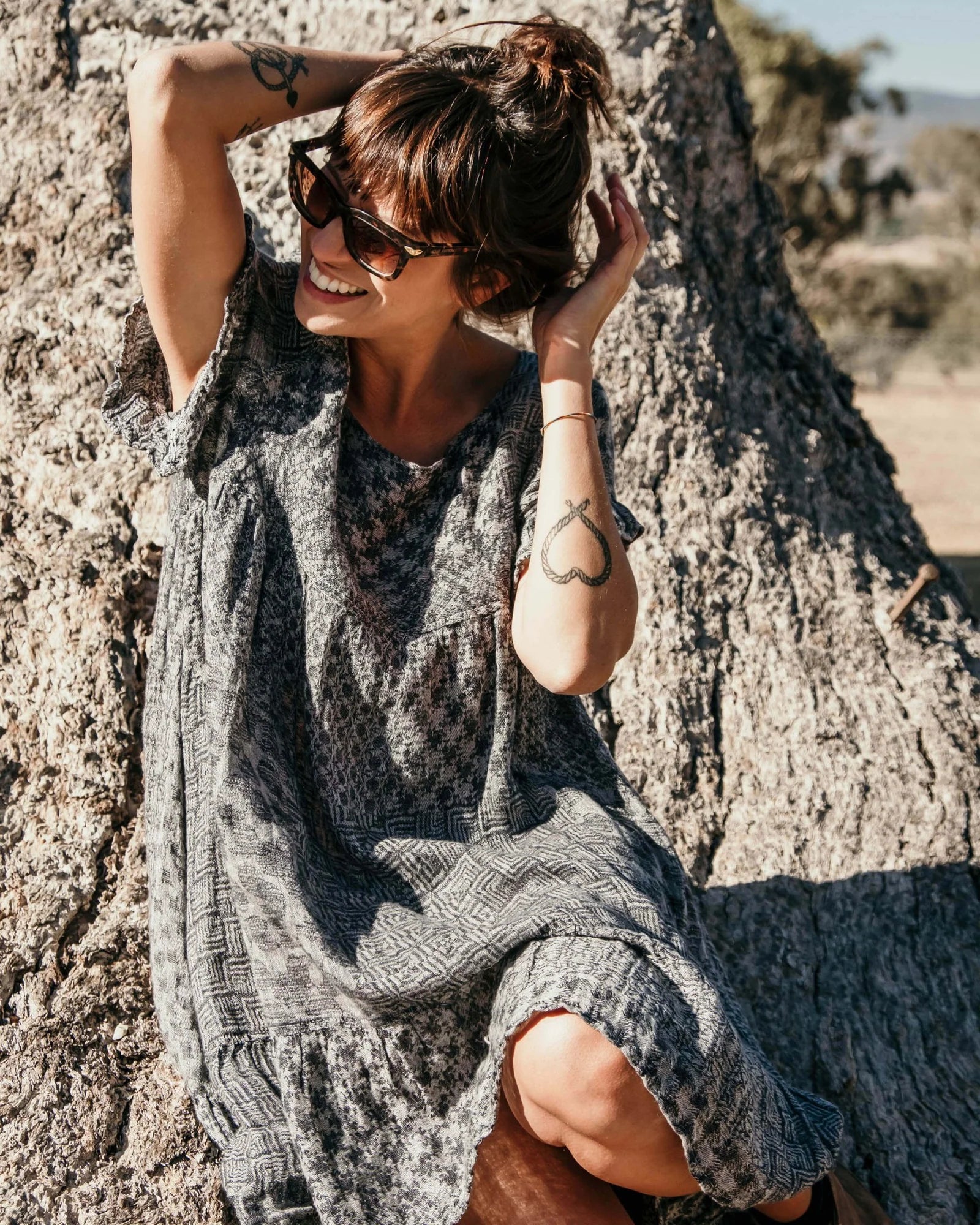 La Bottega di Brunella VESTITO BUFFETTONE - Burdell Nero - Fossil worn by model sustainably made in italy AW26 LUXAMORE  