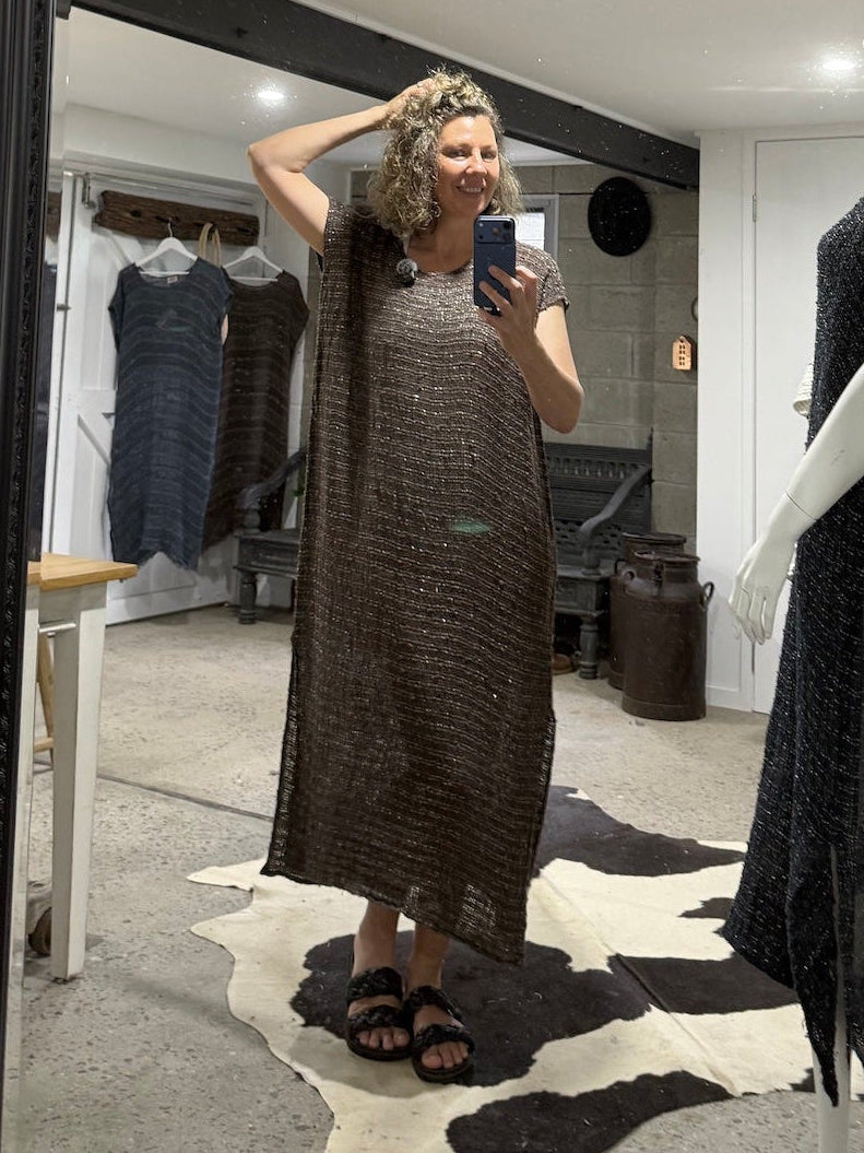 Woman Wearing La Bottega di Brunella VESTITO ICARO - Camp. Luxaor linen dress LUXAMORE 