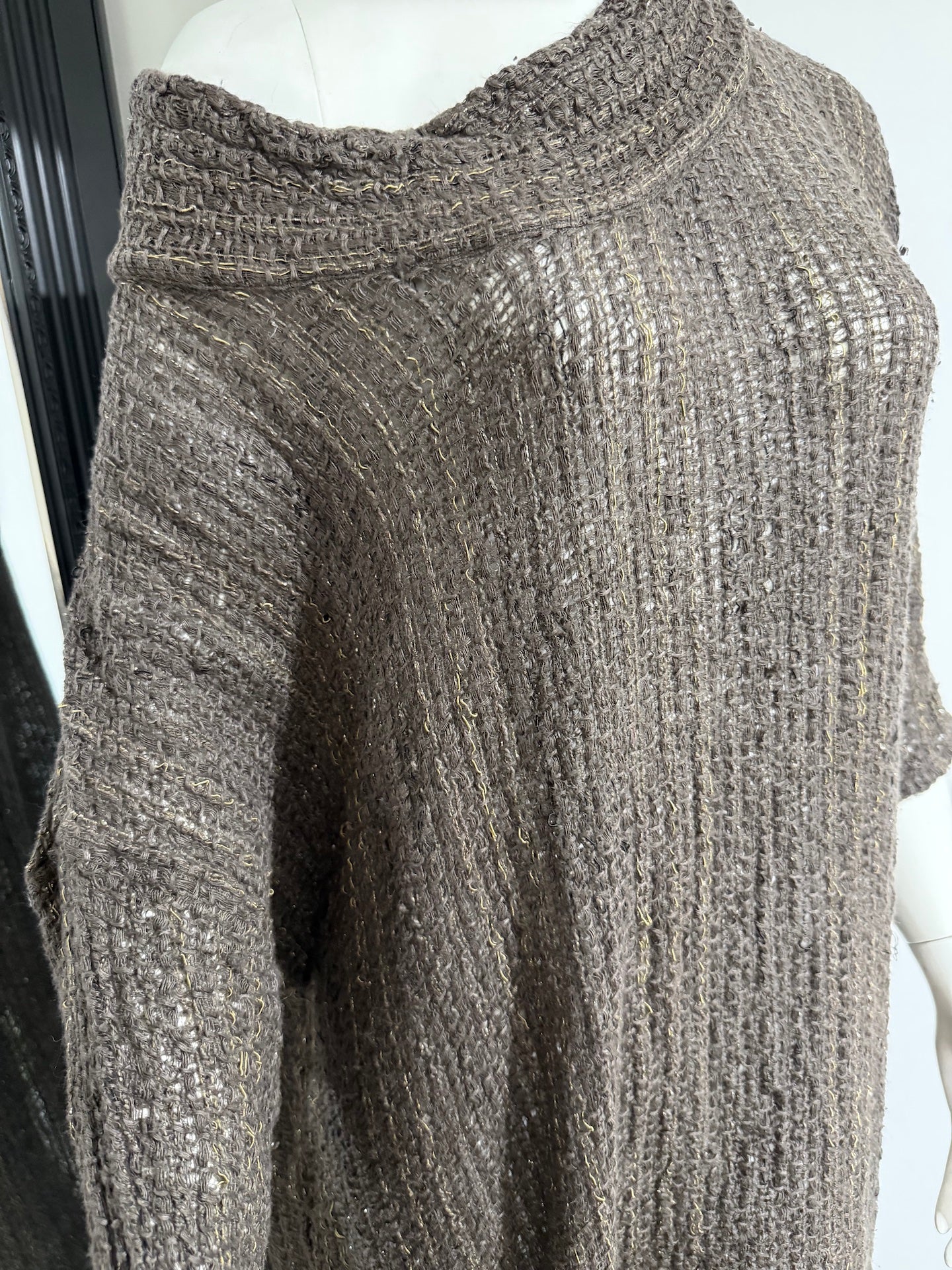 Woman Wearing La Bottega di Brunella VESTITO ICARO - Michelangelo linen dress LUXAMORE 