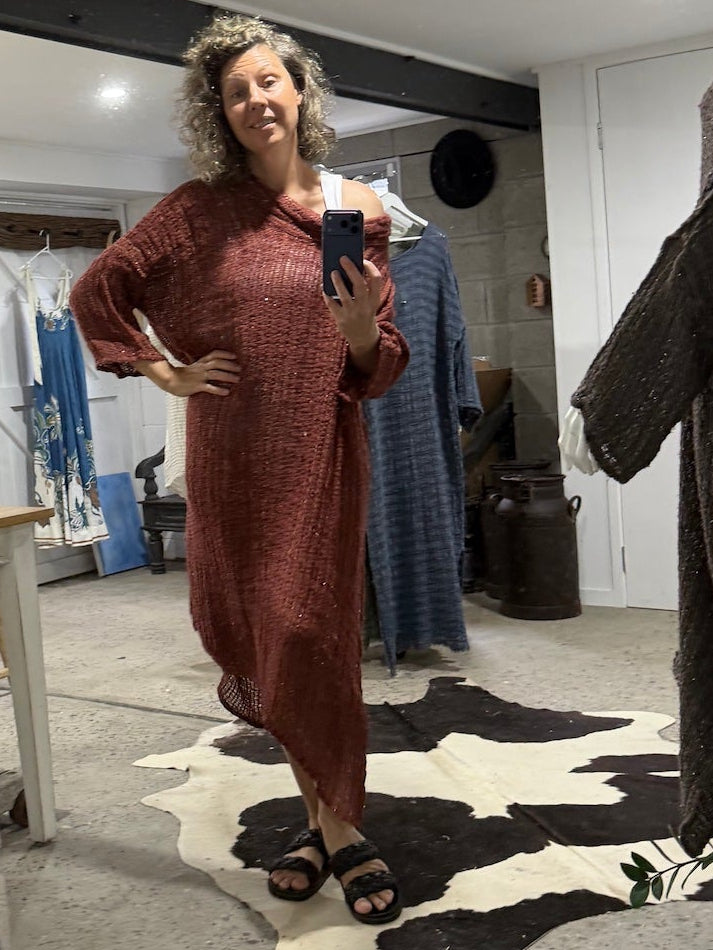 Woman Wearing La Bottega di Brunella VESTITO SHARM - Egitto linen dress LUXAMORE 