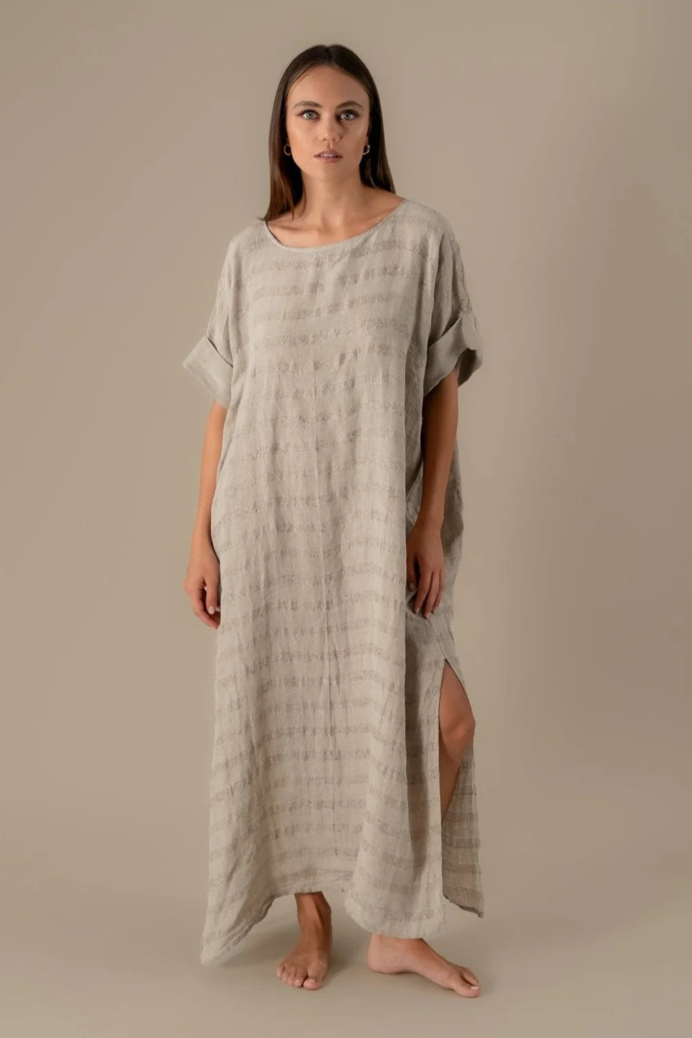 Woman Wearing La Bottega di Brunella VESTITO WOW - Riga Luxor linen dress LUXAMORE 