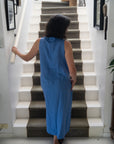 Woman Wearing Linen Dress Made in Italy: Sleeveless Boat Neck Maxi Blue - Dress LUXAMORE
