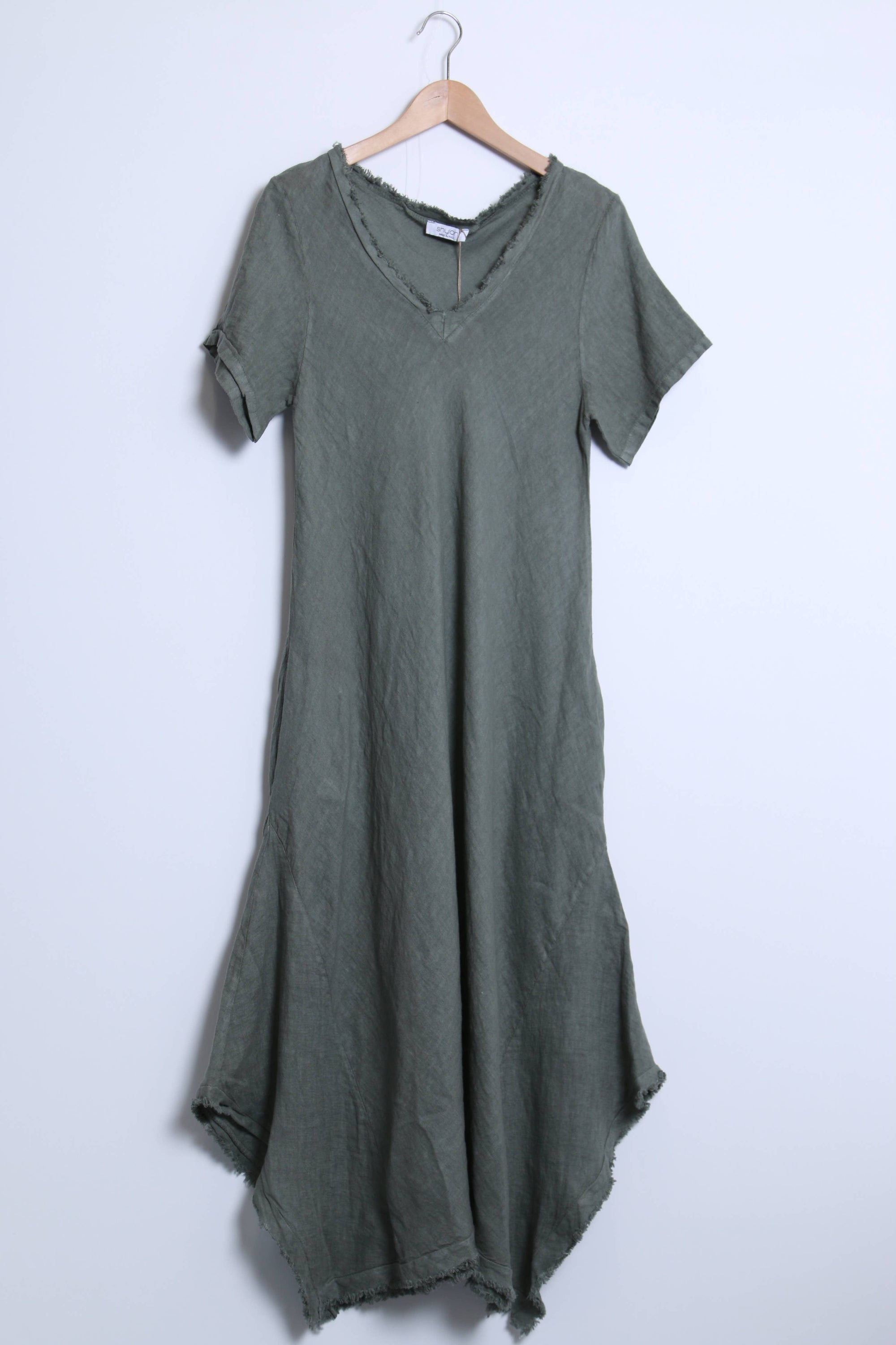 Mannequin Modelling Linen Dress Maxi Bias Cut Made in Italy - Khaki - One size - Dress LUXAMORE