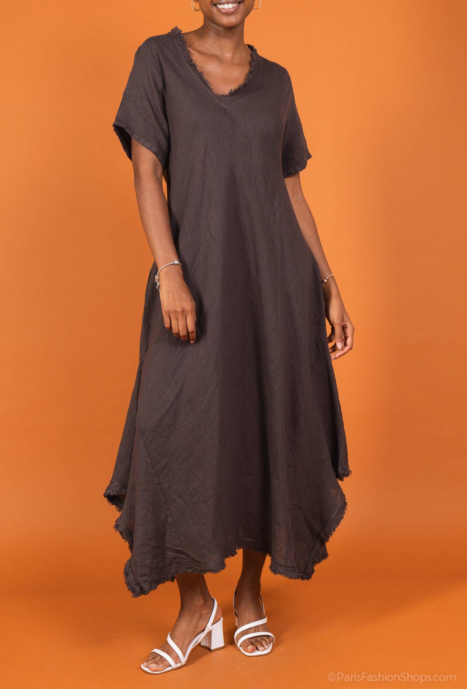 Woman Wearing Linen Dress Maxi Bias Cut Made in Italy - Khaki - One size - Dress LUXAMORE