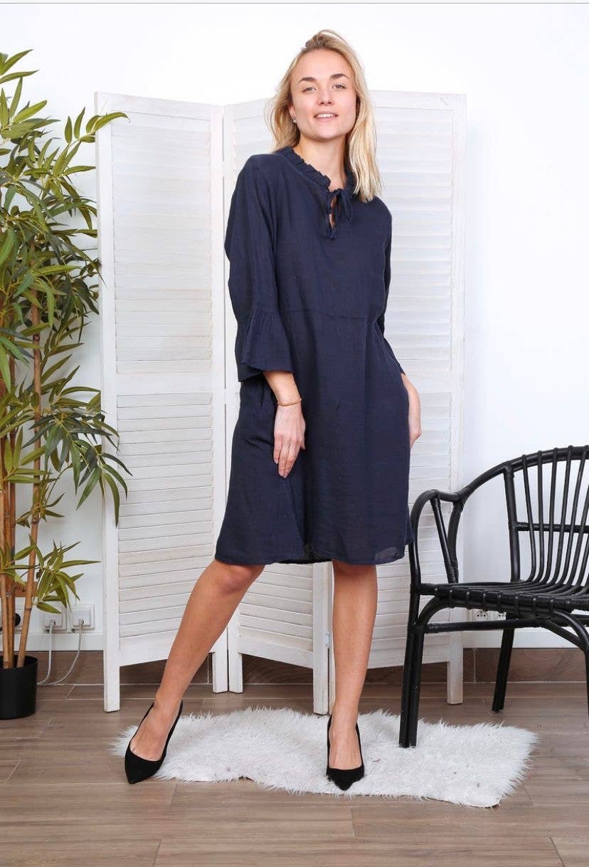 woman wearing Linen Dress Midi 100% Made in Italy Navy LUXAMORE 