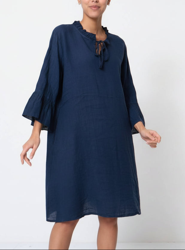 woman wearing Linen Dress Midi 100% Made in Italy Navy LUXAMORE 