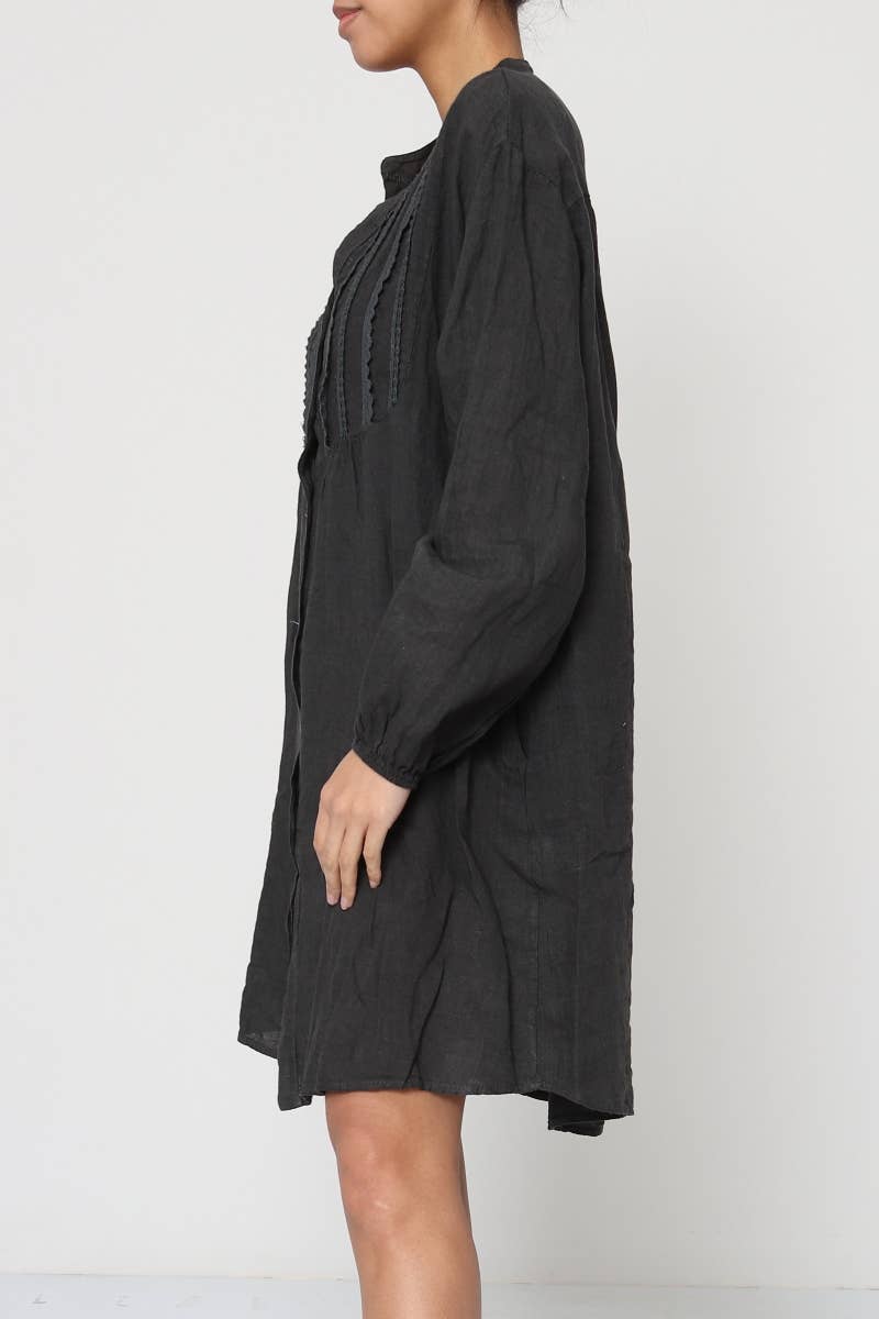 woman wearing Linen Dress Mini Long Sleeve Made in Italy Charcoal Grey LUXAMORE 