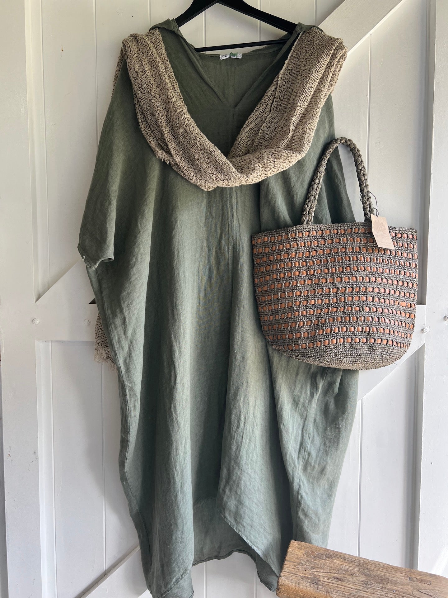 Made in Italy Resort Linen Kaftan Caramel - LUXAMORE -Dress-Elegant Italian made linen dress with an oversized kaftan fit. Lightweight, breathable, and perfect for effortless style all year round.