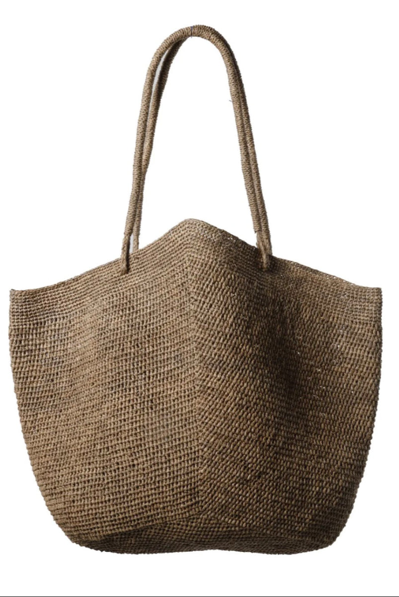 Woman Wearing Made in Mada Bag Gemma - Bag LUXAMORE