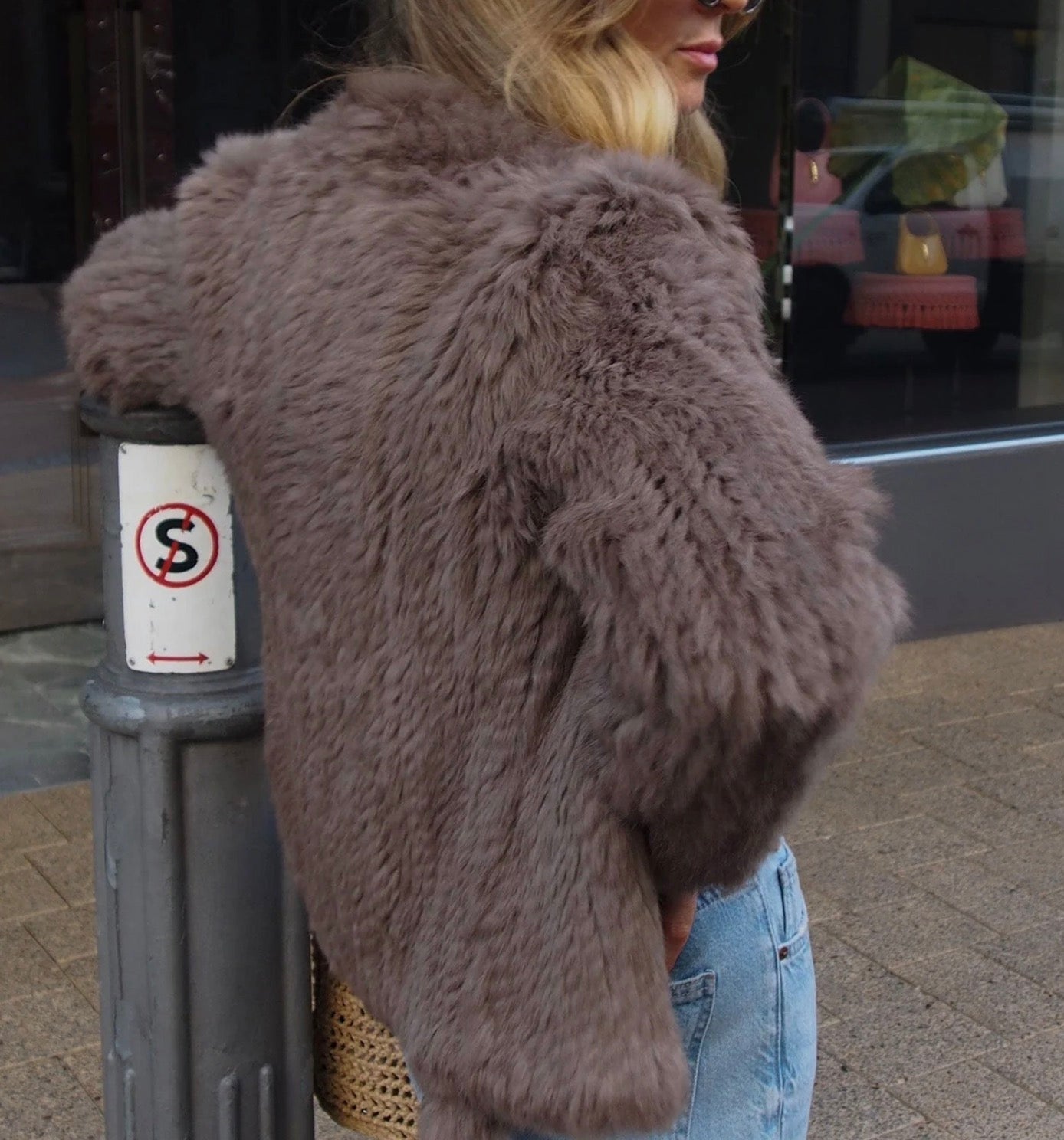 Woman Wearing Mode & Affaire Cascade Fur Coat - Portobello - jacket LUXAMORE