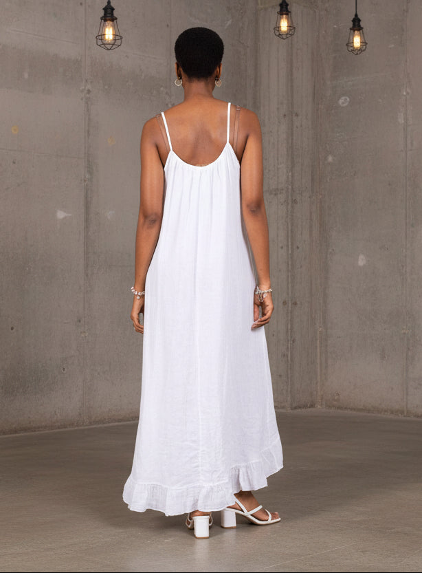 Woman Wearing White Linen Dress Maxi Ruffled Made in Italy - One size - Dress LUXAMORE