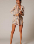 Woman Wearing Estilo Emporio Diverti Short - Shorts LUXAMORE