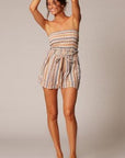 Woman Wearing Estilo Emporio Diverti Short - Shorts LUXAMORE