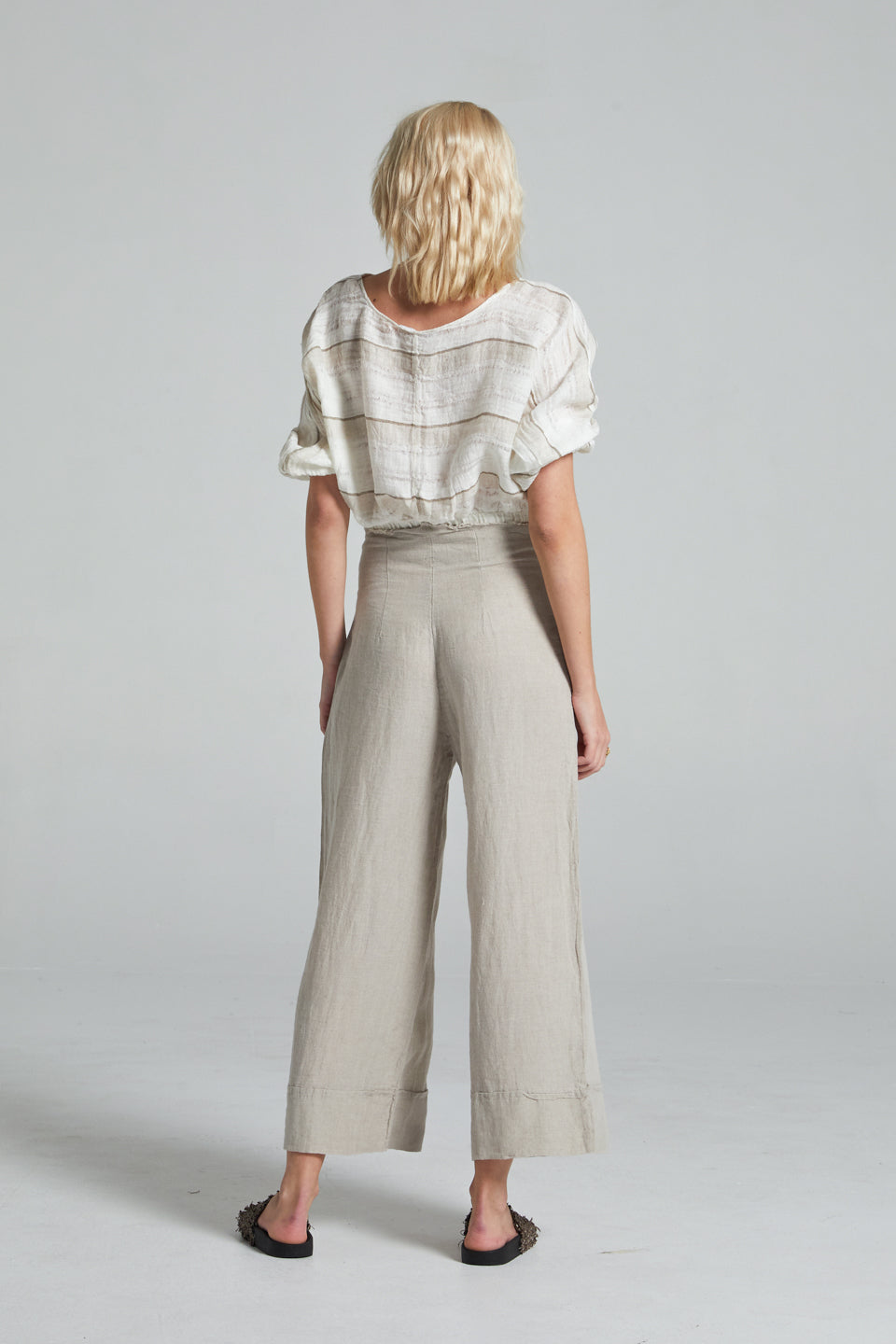 Estilo Emporio Riviera Pant - LUXAMORE -pants-Estilo Emporio Riviera Pant Stunning Italian linen, easy to wear. Shop Estilo Emporio Pants at Luxamore, your italian linen clothing online store.