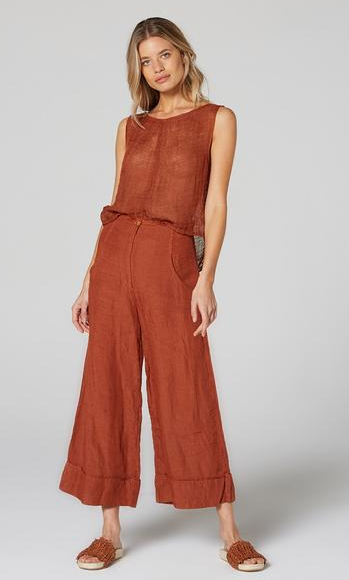 Estilo Emporio Tropez Pant - Rust - LUXAMORE -Pants-Estilo Emporio Tropez Pant is a low maintenance design with a luxe feel featuring a slight cropped flared silhouette. Shop Estilo Emporio Pants at Luxamore.